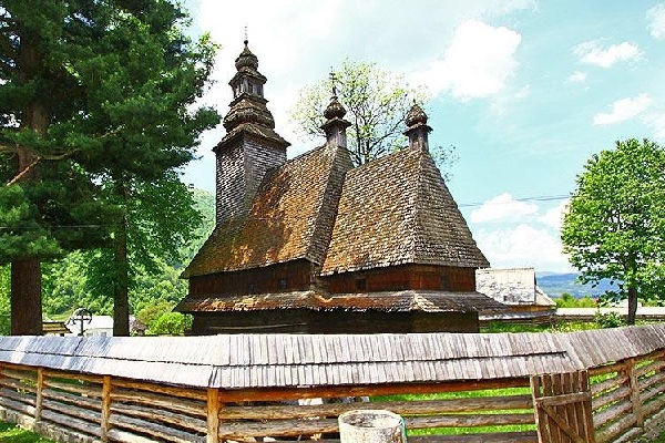 Святодуховская церковь, Колочава