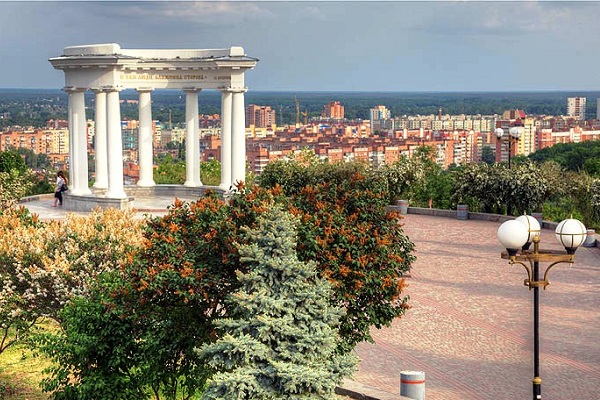 Бюджетный отдых: 10 самых дешевых городов в Украине