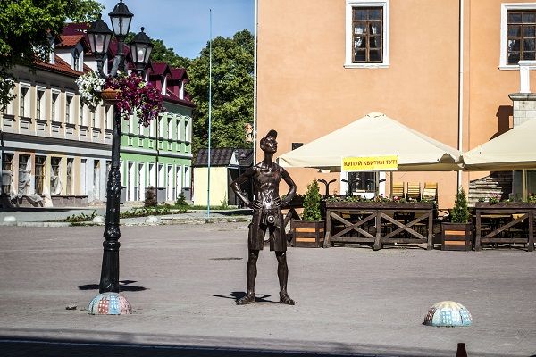 Памятник туристу, Каменец-Подольский
