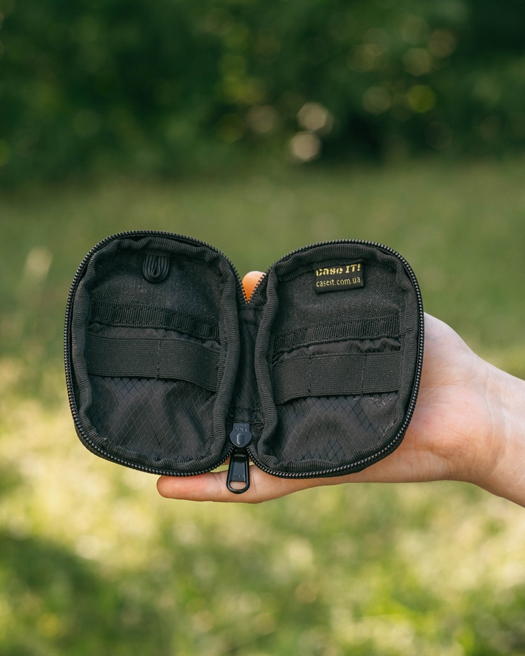 Case IT 012 XS 2.jpg