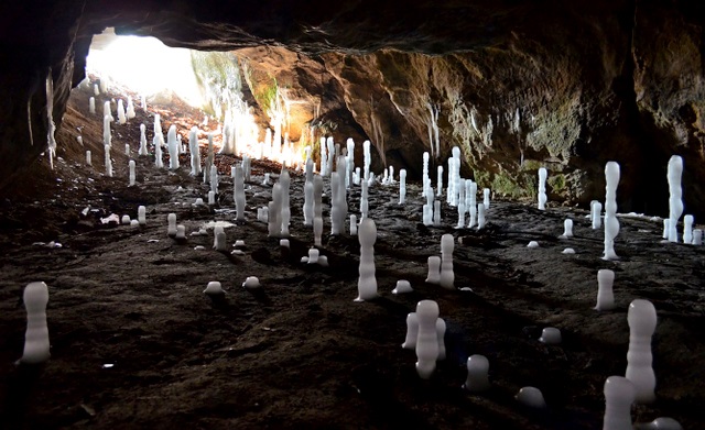Угрінская печера.jpg